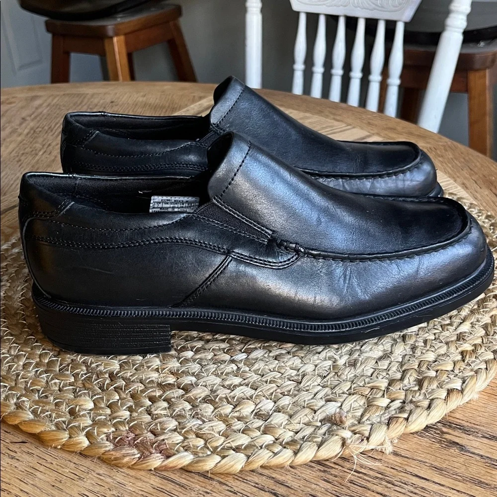 Rockport Men's Black Leather Loafers size 7 W